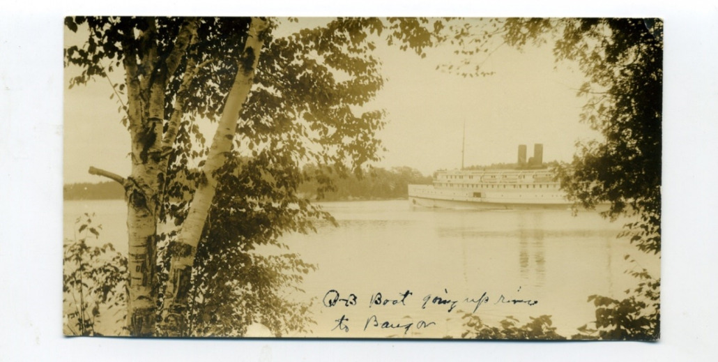 Steamship going upriver to Bangor