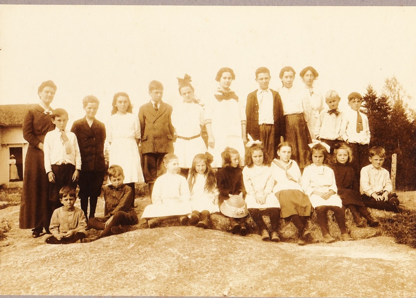 Number 8 school class of 1914.