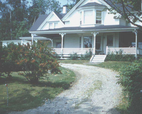 Rock Hill House was an inn run by the Keemans. It is now the home of Robert and Rada Starkey.