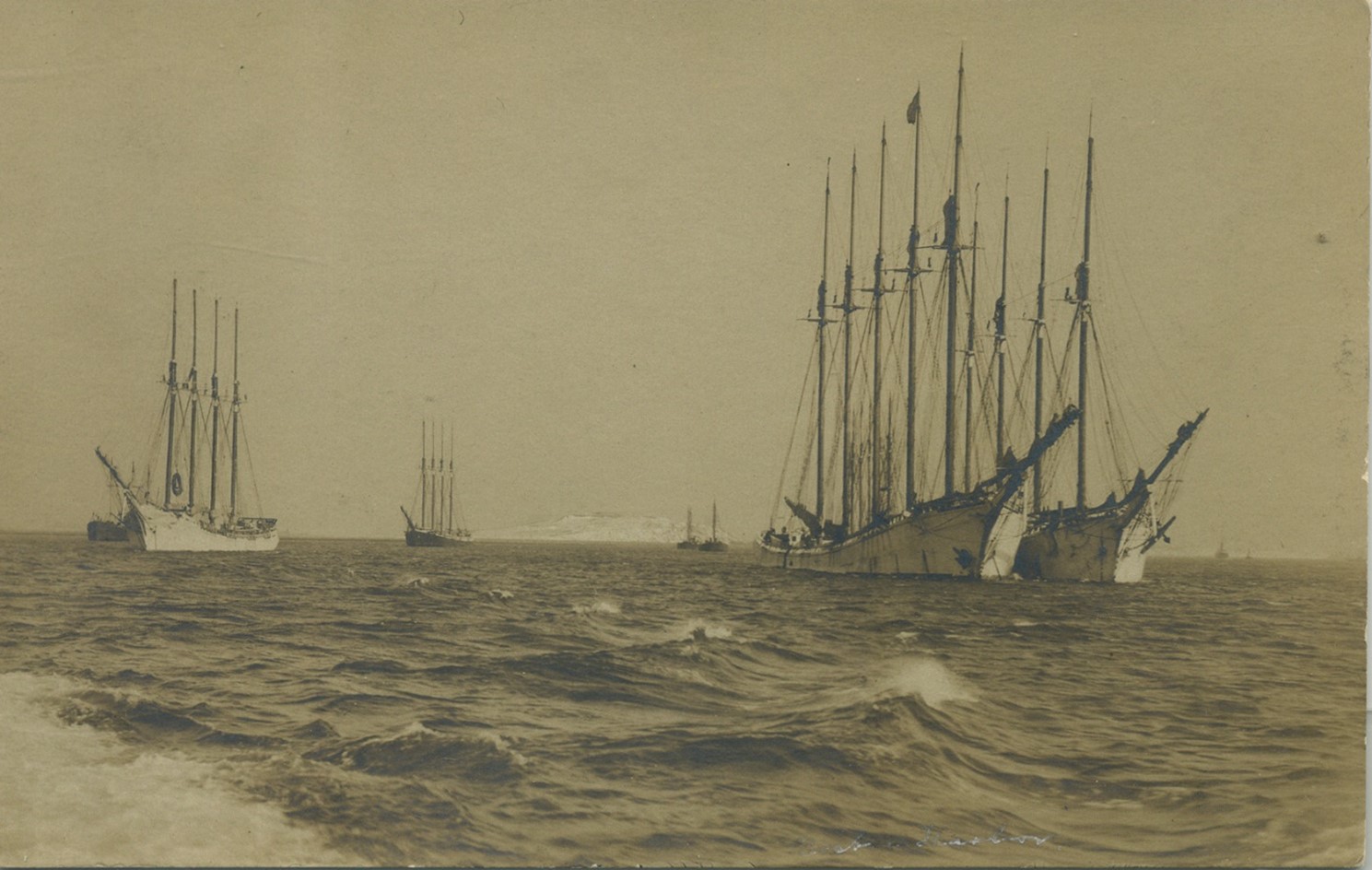 The “coasters” that would carry ice to US or foreign ports.