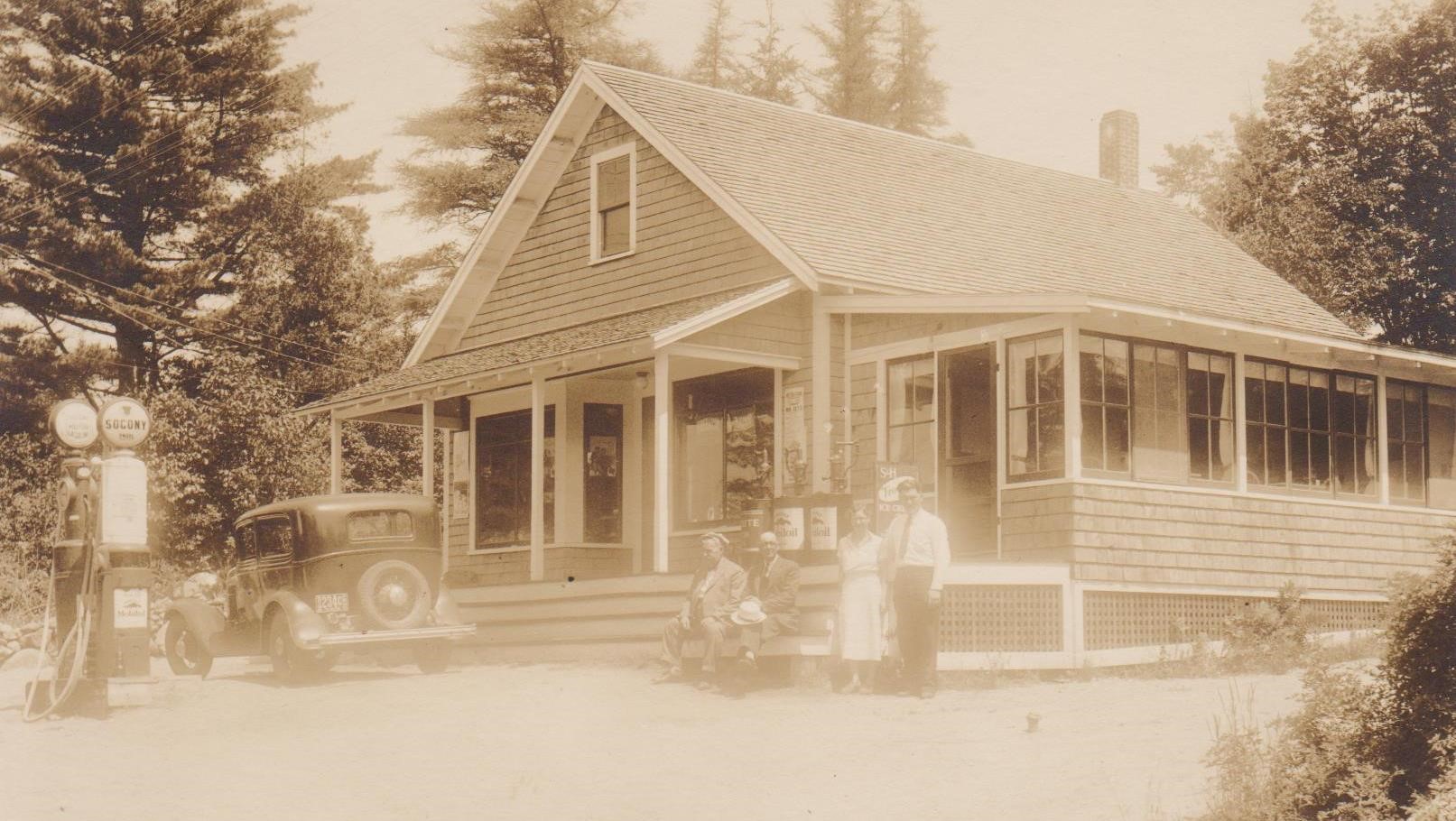 This was the store of Horace Sr. and Katherine Wardwell in about 1930. It was near the corner of Reach Road and Caterpillar Hill Road.