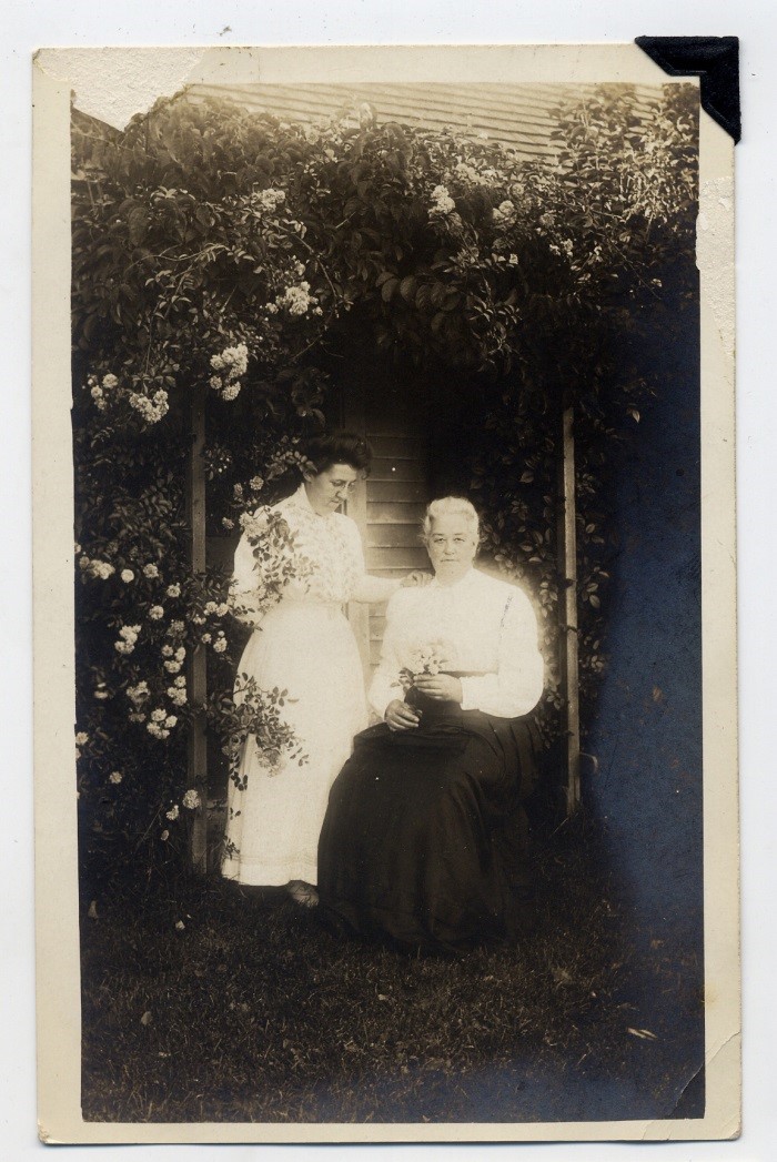 Jane and Vera Harding