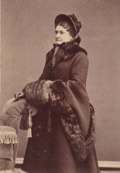 Apphia Hinckley Thurston, Clara’s mother
