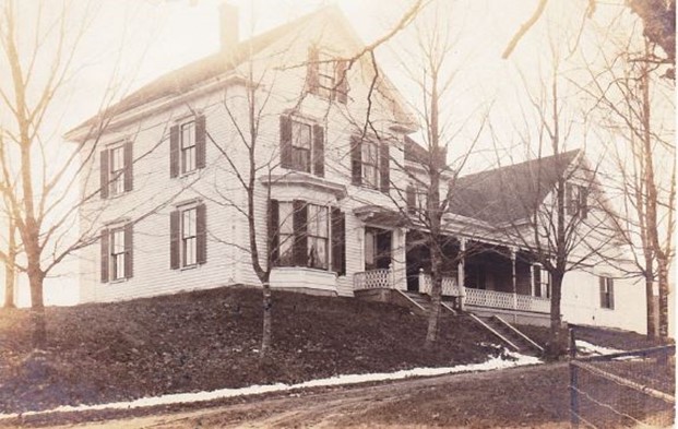This home on Maple Ave, completed on 1878, belonged to Llewellyn and Hattie Sargent who called it Starboard Watch.